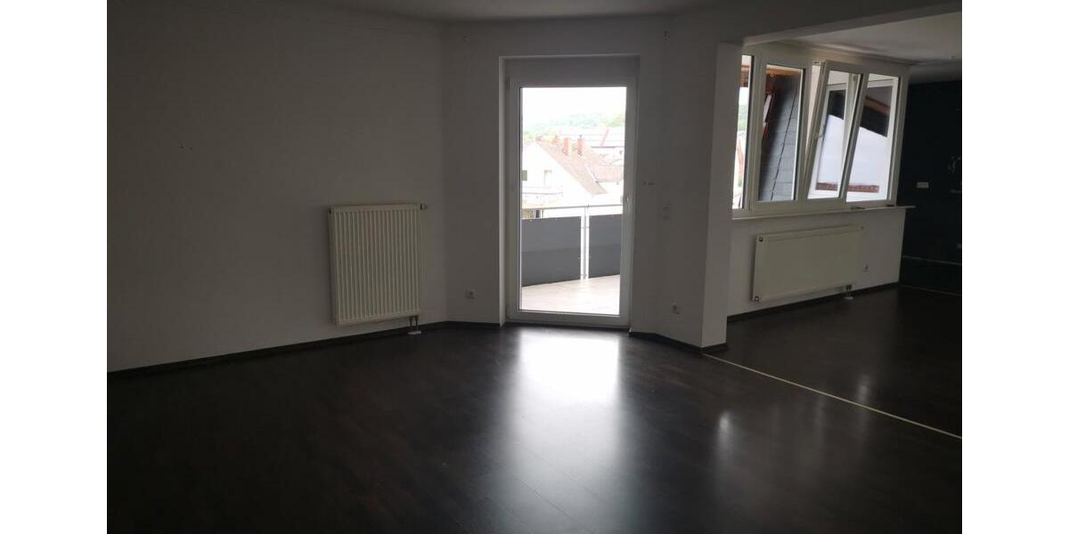 Etagenwohnung Homberg (Ohm) - 3 Zimmer, 87 m&sup2;, 680&euro; | Angebot:26448981