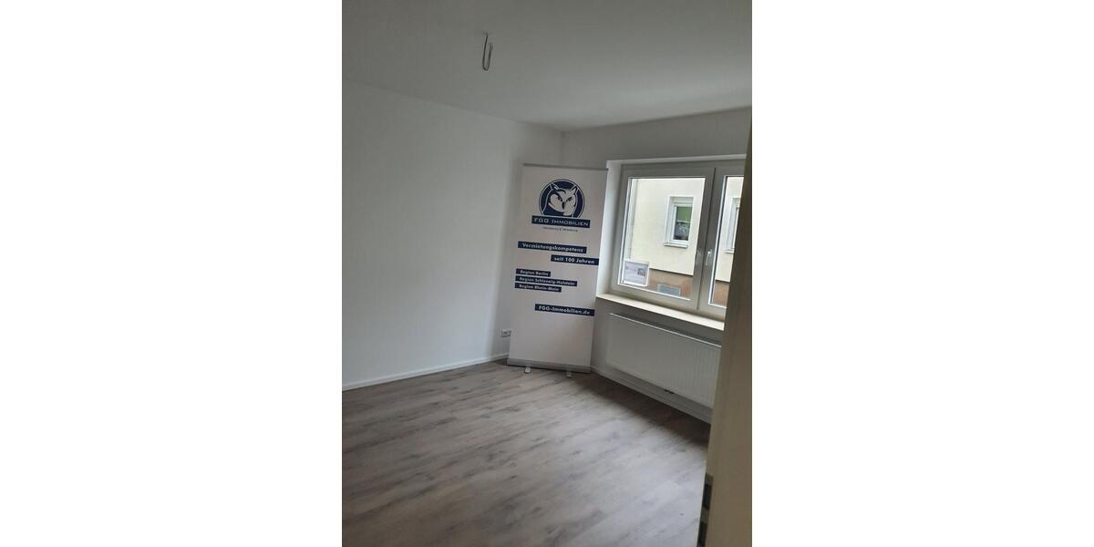 Hochparterre Wiesbaden Nordost - 3 Zimmer, 84 m&sup2;, 1.260&euro; | Angebot:24850707