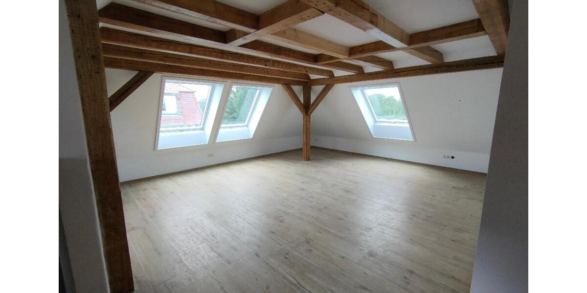 Dachgeschoßwohnung Ebersbach-Neugersdorf Neugersdorf - 2 Zimmer, 95 m&sup2;, 800&euro; | Angebot:23601106