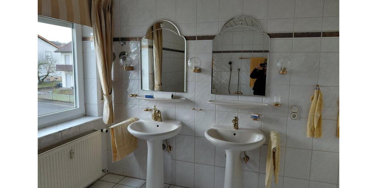 Etagenwohnung Kalbach - 3 Zimmer, 115 m&sup2;, 970&euro; | Angebot:24535646