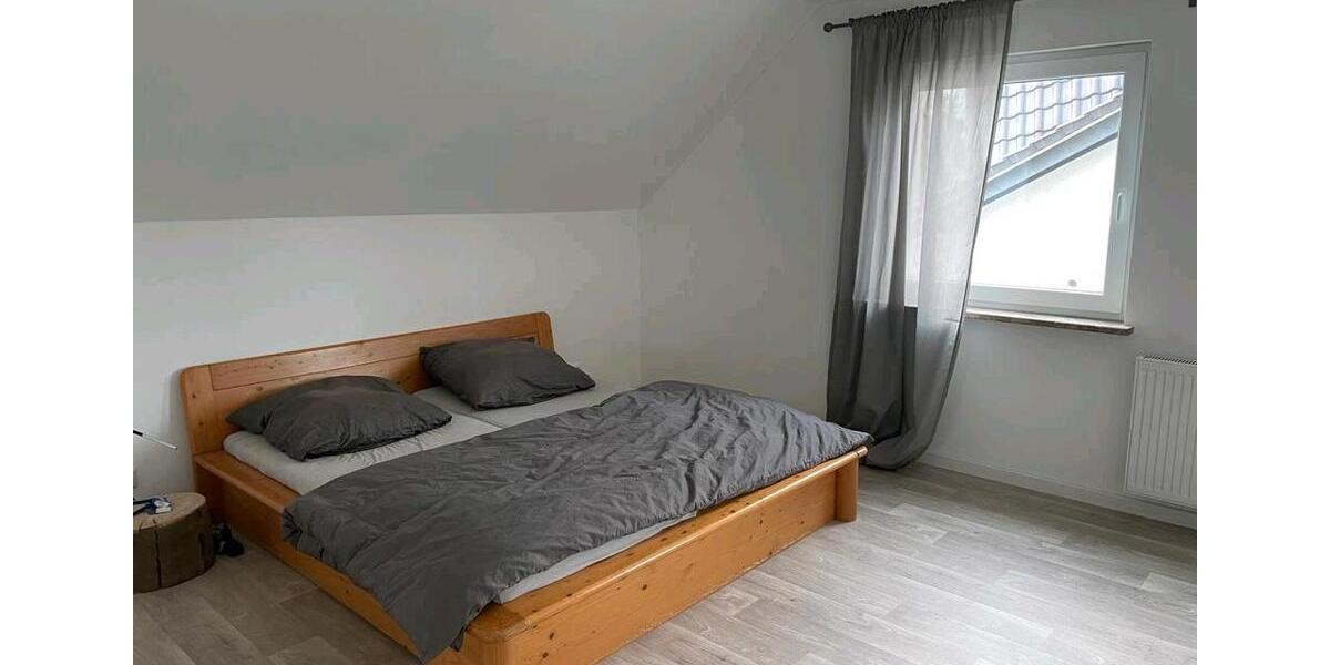 Dachgeschoßwohnung Riedstadt - 2 Zimmer, 77 m&sup2;, 830&euro; | Angebot:24893209