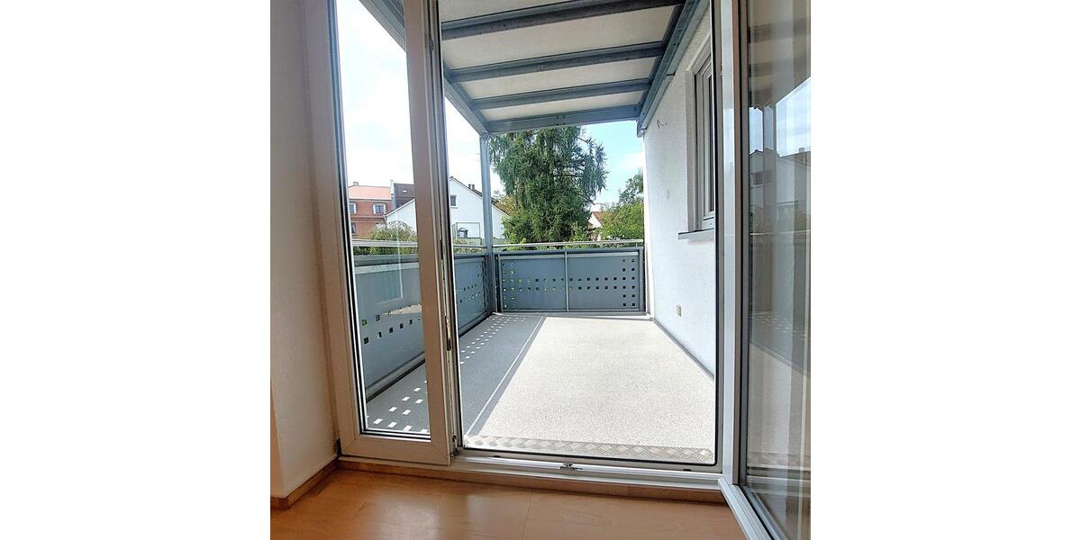 3 Zi. Whg., Zentrums- und Uninähe, kleine und ruhige Wohnanlage, Bad mit Fenster, Stellplatz 3 zimmer