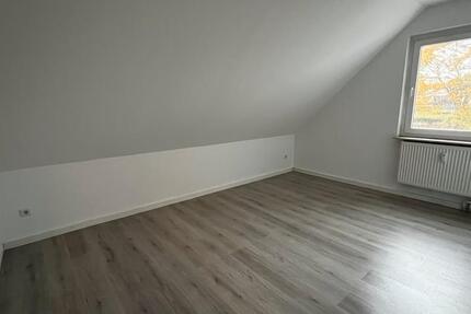 Große, sanierte Wohnung zu Vermieten! 5 zimmer
