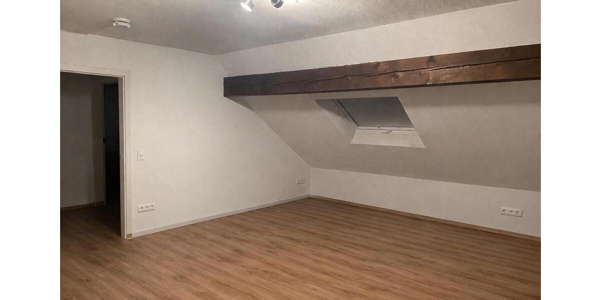 Dachgeschoßwohnung Eschenburg - 1 Zimmer, 56 m&sup2;, 550&euro; | Angebot:26223339