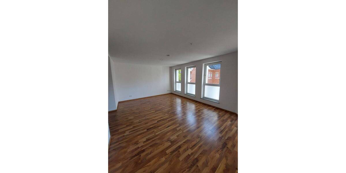 Etagenwohnung Falkensee - 2 Zimmer, 70 m&sup2;, 1.150&euro; | Angebot:26657100