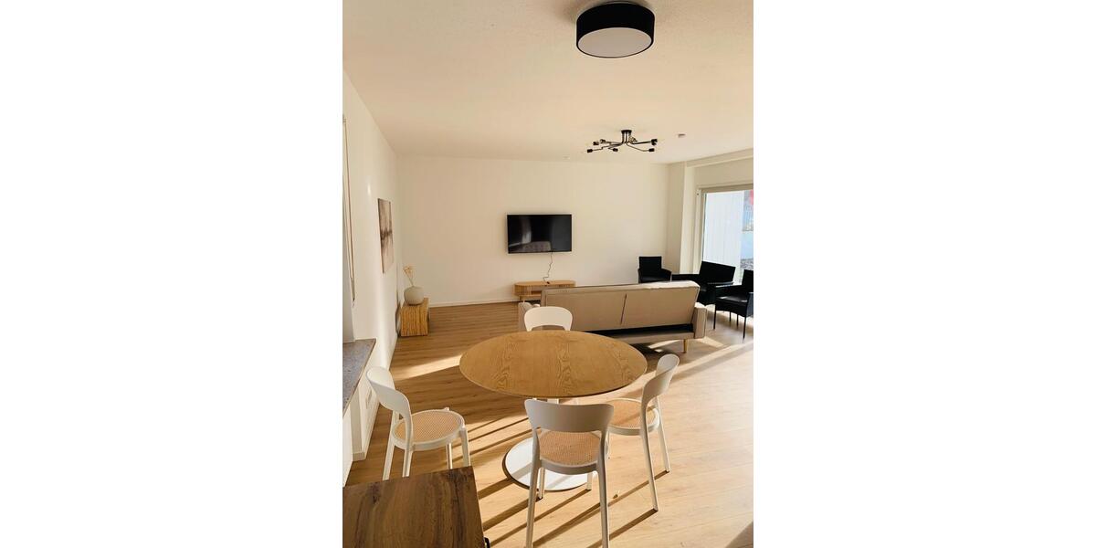 Erdgeschoßwohnung Bielefeld - 3 Zimmer, 110 m&sup2;, 1.350&euro; | Angebot:25886612