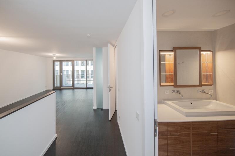 2 Zi-Whg mit Balkon am Berliner Dom mit Concierge EBK Aufzug u. TG (2.4) zimmer