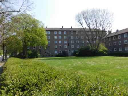 Zentral gelegene 2-Zimmerwohnung im 4. Obergeschoss mit Vinylboden und toller Aussicht... 2 zimmer
