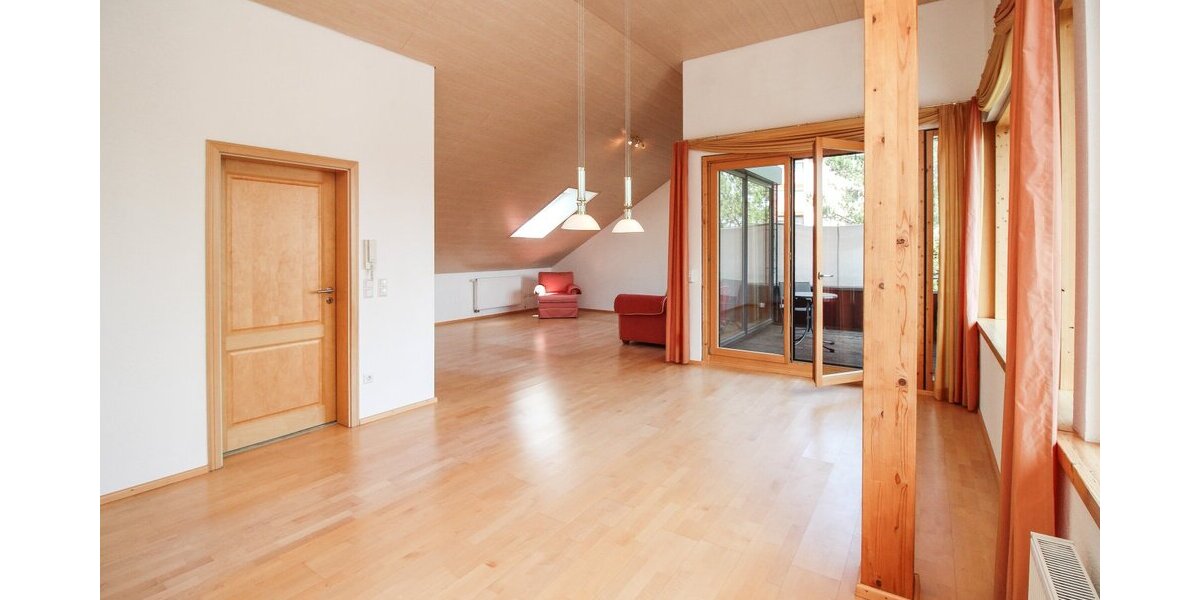 Wunderschöne Dachwohnung mit zwei Dachterrassen & Garage in Niedereschach - Dachgeschoßwohnung Niedereschach | Angebot:26364122
