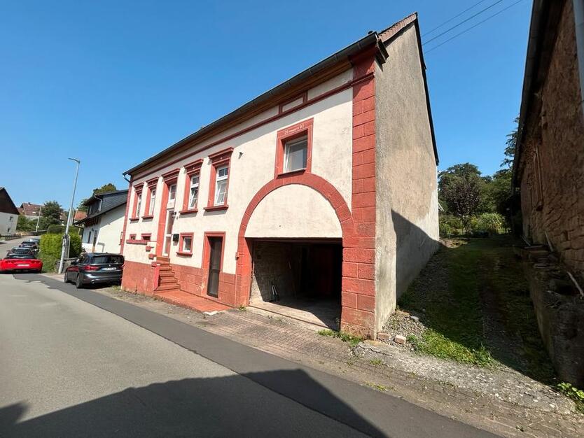 Einfamilienhaus mit viel Platz für Familie & Hobby