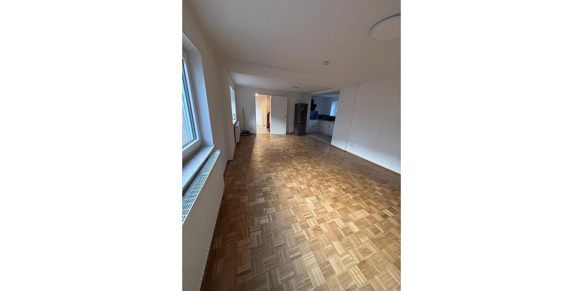 Einfamilienhaus Mehlingen - 8 Zimmer, 135 m&sup2;, 1.650&euro; | Angebot:26566911