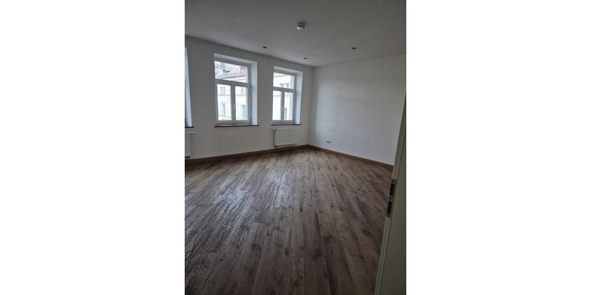 Etagenwohnung Kronach - 3 Zimmer, 90 m&sup2;, 850&euro; | Angebot:26232088