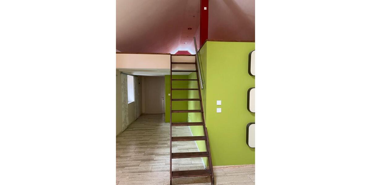 Etagenwohnung Immenhausen - 9 Zimmer, 250 m&sup2;, 1.150&euro; | Angebot:24835522