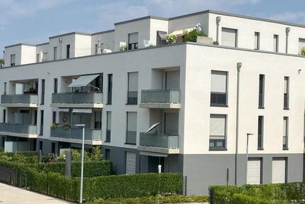 Bei VIVAWEST die Sonnenstrahlen auf der eigenen Terrasse genießen. zimmer