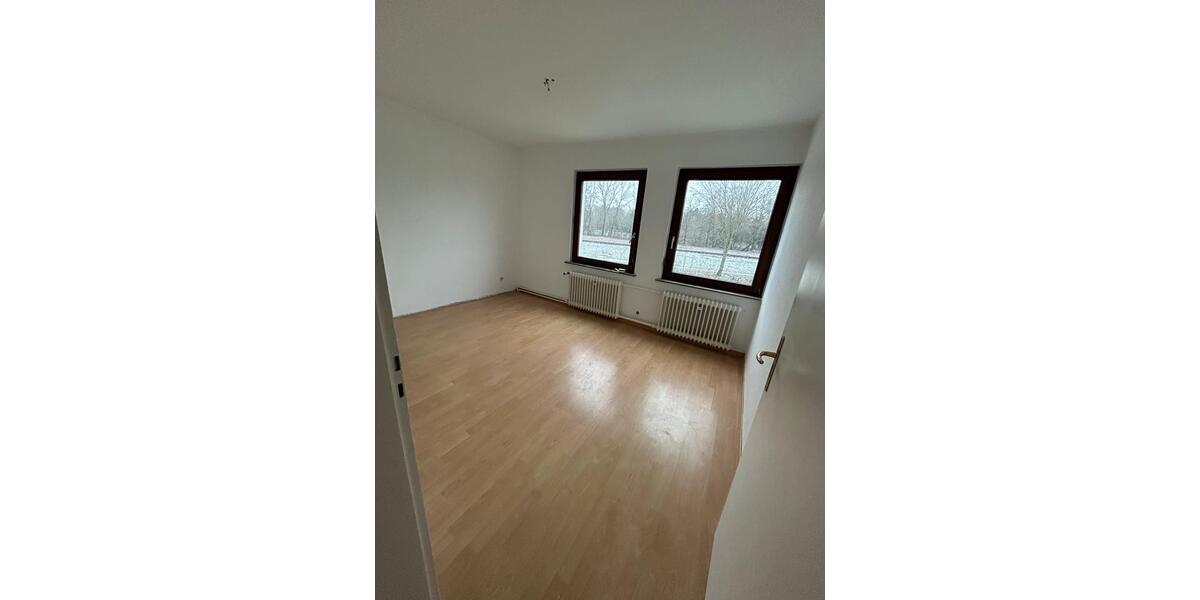 Einfamilienhaus Garbsen - 6 Zimmer, 150 m&sup2;, 2.000&euro; | Angebot:24342503