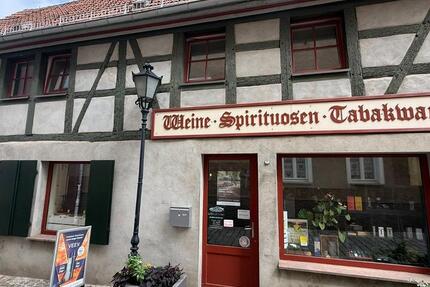 gemütlicher Laden im historischen Fachwerkhaus zimmer