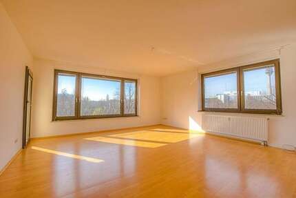Wohnung Düsseldorf Carlstadt - 4 Zimmer, 100 m&sup2;, 1.500&euro; | Angebot:26648529
