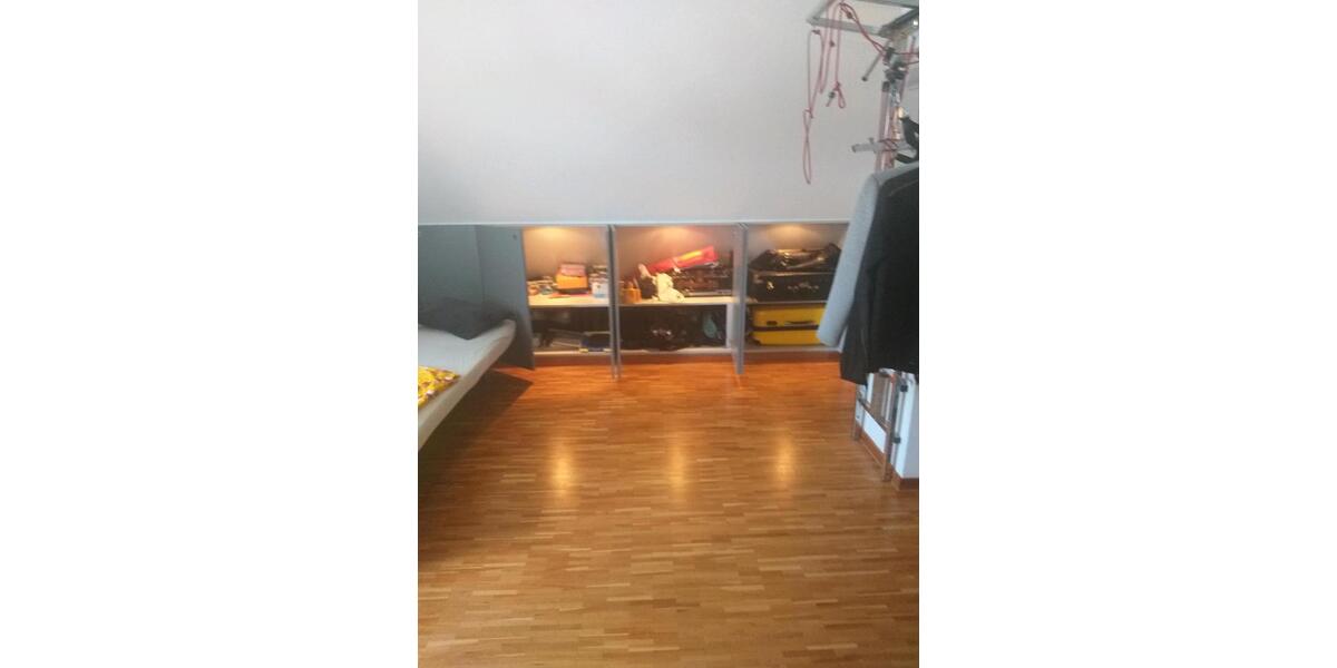 Dachgeschoßwohnung Bad Arolsen - 4 Zimmer, 115 m&sup2;, 950&euro; | Angebot:26004101