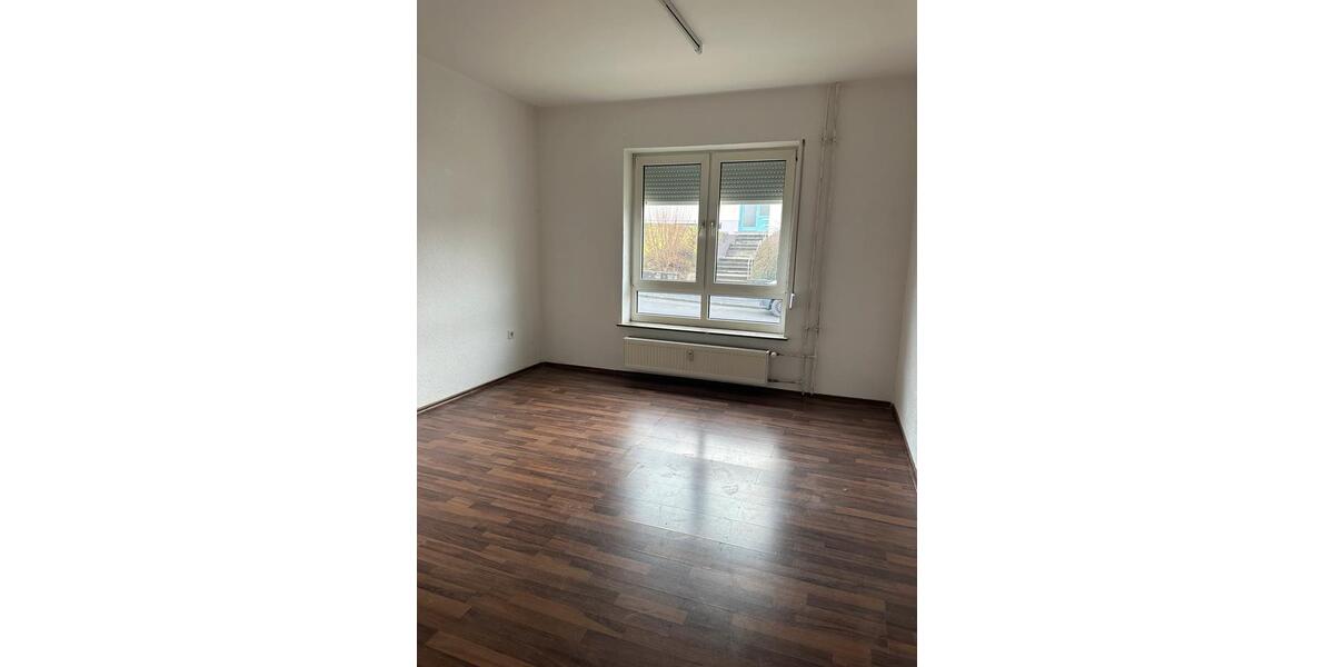 Hochparterre Stadtallendorf - 3 Zimmer, 67 m&sup2;, 600&euro; | Angebot:24382996