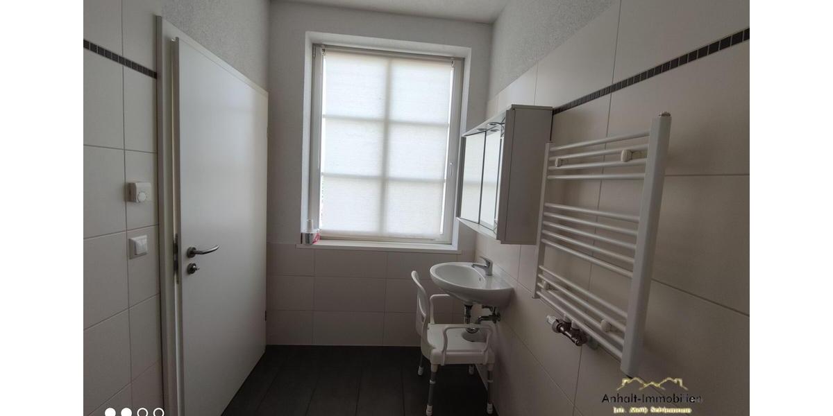 Erdgeschoßwohnung Bitterfeld-Wolfen Bitterfeld - 1 Zimmer, 30 m&sup2;, 255&euro; | Angebot:26564403