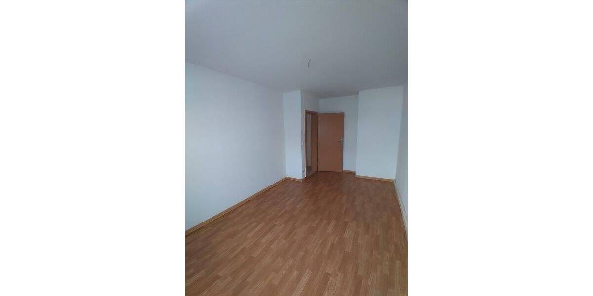 Etagenwohnung Riesa Innenstadt - 4 Zimmer, 102 m&sup2;, 530&euro; | Angebot:25776481