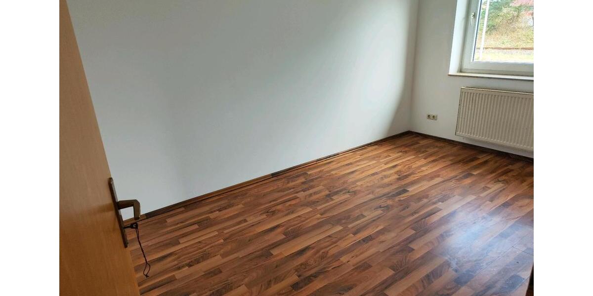 Erdgeschoßwohnung Gifhorn - 4 Zimmer, 100 m&sup2;, 1.300&euro; | Angebot:26019363