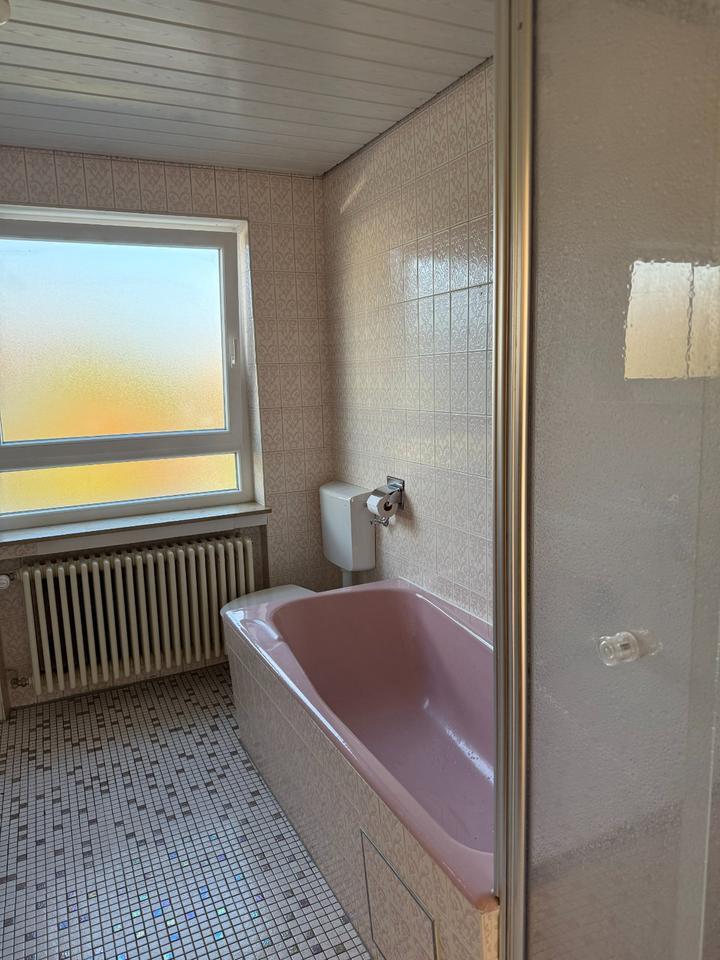 Lichtdurchflutete 2,5-Zimmer-Wohnung mit großem Balkon u. EBK zimmer