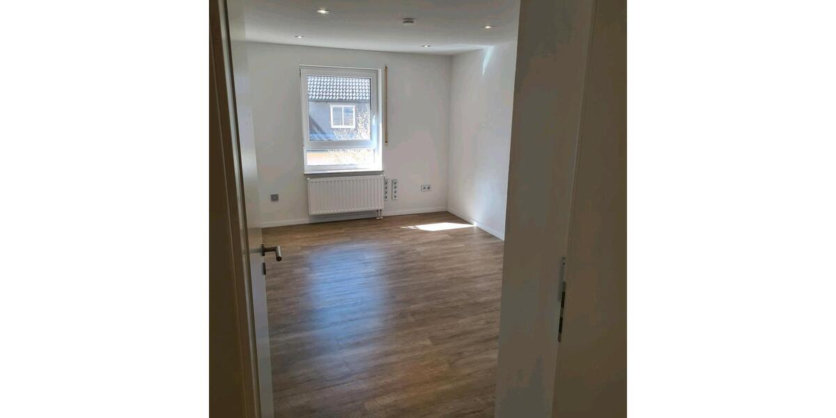 Etagenwohnung Crailsheim - 3 Zimmer, 72 m&sup2;, 780&euro; | Angebot:26050727