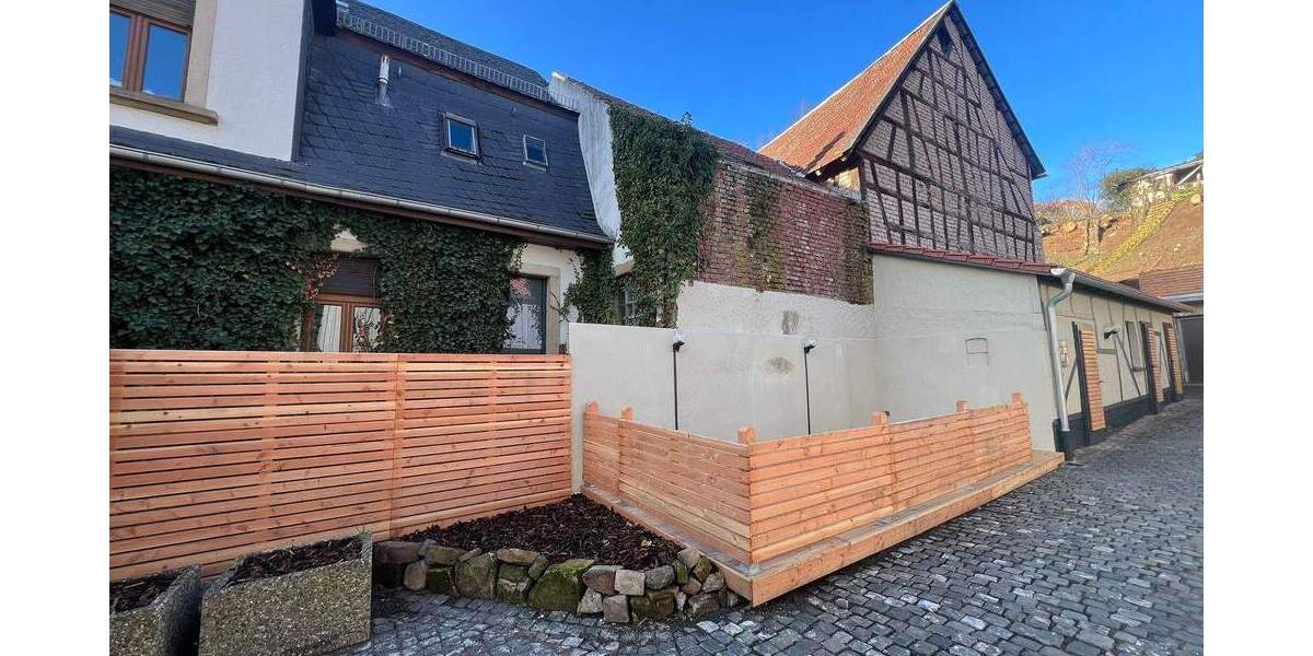 Mehrfamilienhaus, Wohnhaus Nußbaum - 7 Zimmer, 184 m&sup2;, 1.750&euro; | Angebot:25683799