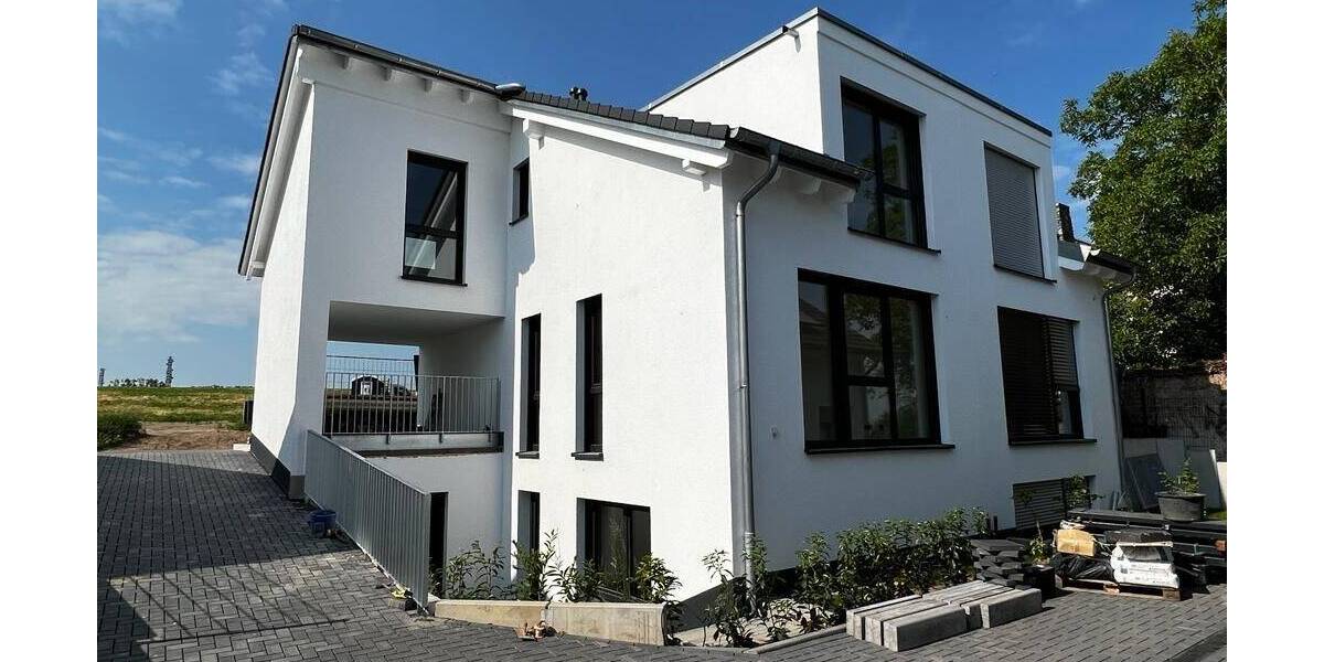 Doppelhaushälfte Mainz Weisenau - 6 Zimmer, 159 m&sup2;, 2.500&euro; | Angebot:25683725