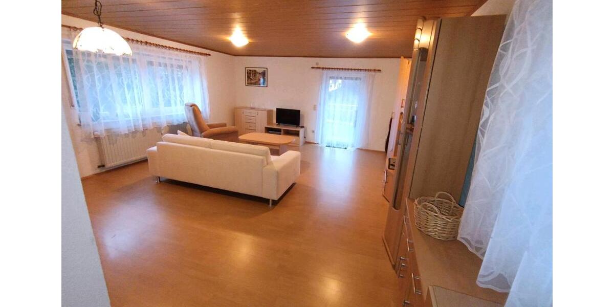 Wohnen auf Zeit Spaichingen - 3 Zimmer, 98 m&sup2;, 1.300&euro; | Angebot:26123165