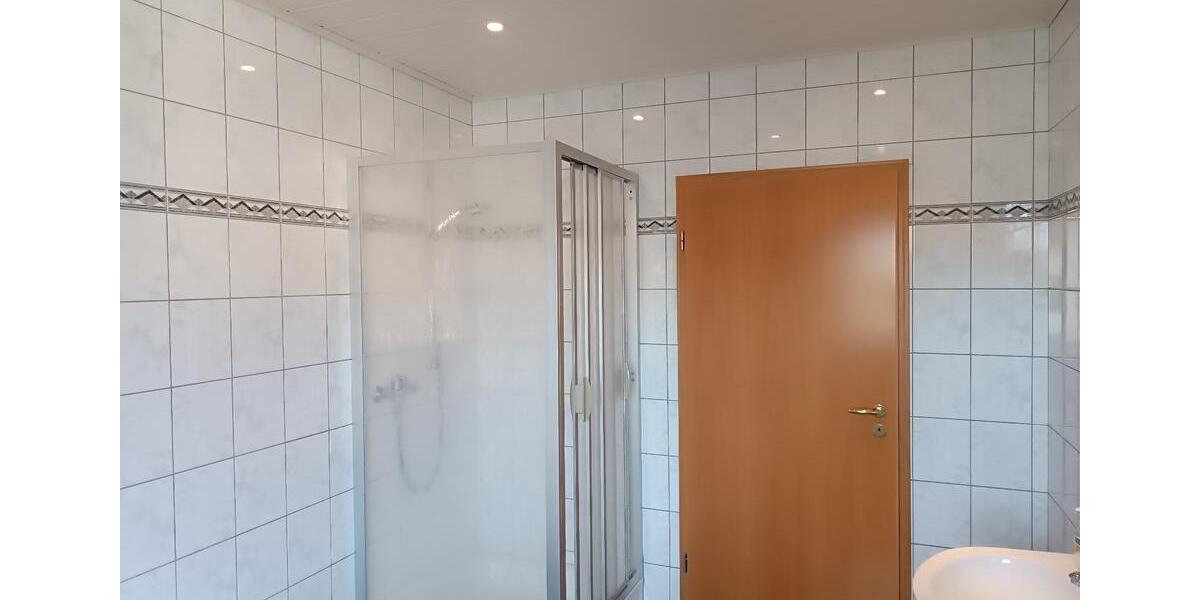 Dachgeschoßwohnung Dipperz - 3 Zimmer, 100 m&sup2;, 850&euro; | Angebot:24795641