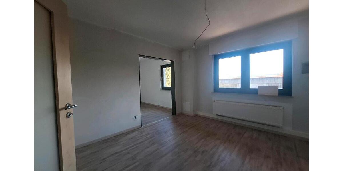 Erdgeschoßwohnung Großenlüder - 4.5 Zimmer, 100 m&sup2;, 1.150&euro; | Angebot:26254490