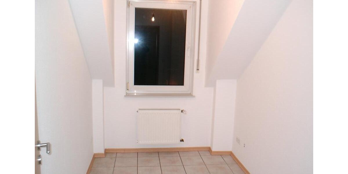Dachgeschoßwohnung Bitburg - 3 Zimmer, 63 m&sup2;, 580&euro; | Angebot:25883296