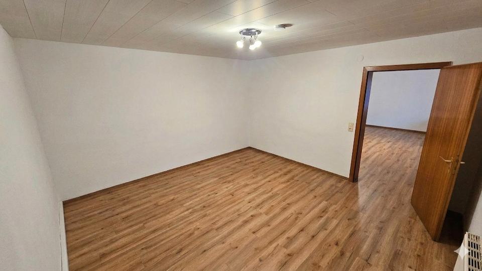 Erdgeschoßwohnung Kronach - 1 Zimmer, 80 m&sup2;, 660&euro; | Angebot:25990571