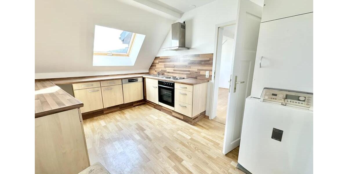 Dachgeschoßwohnung Tauberbischofsheim - 5 Zimmer, 119 m&sup2;, 850&euro; | Angebot:25961013
