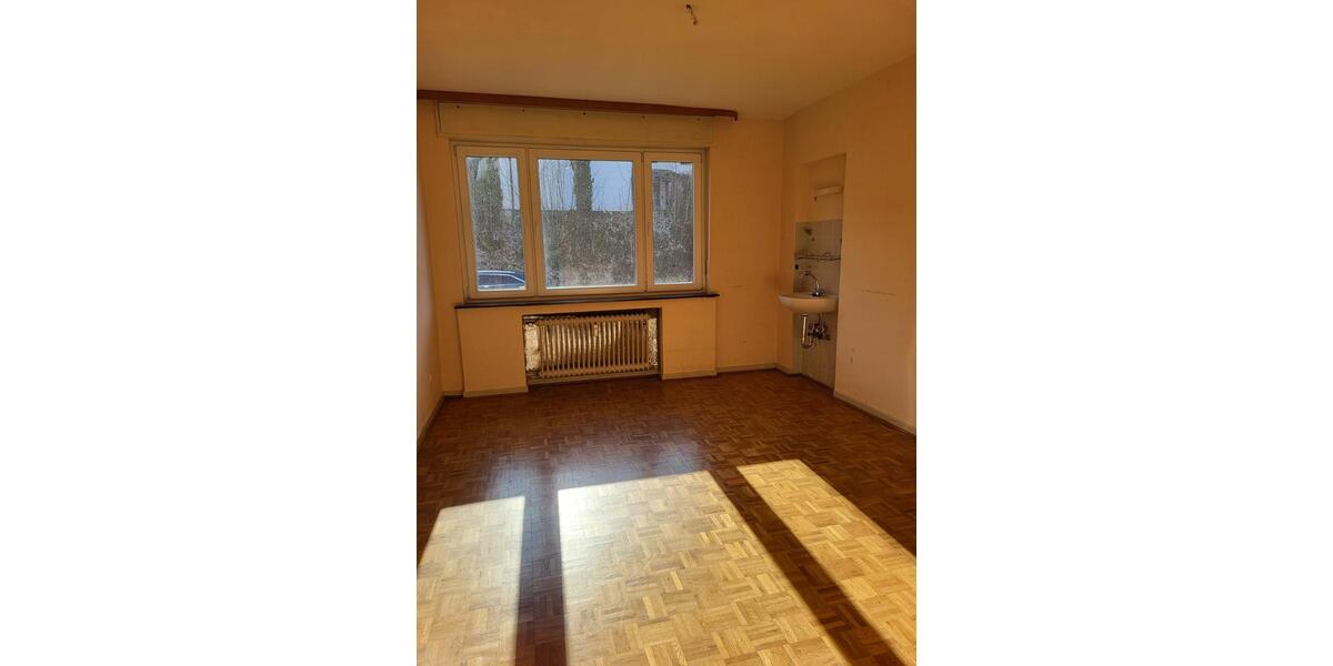 Etagenwohnung Bad Berleburg - 4 Zimmer, 122 m&sup2;, 700&euro; | Angebot:25611923