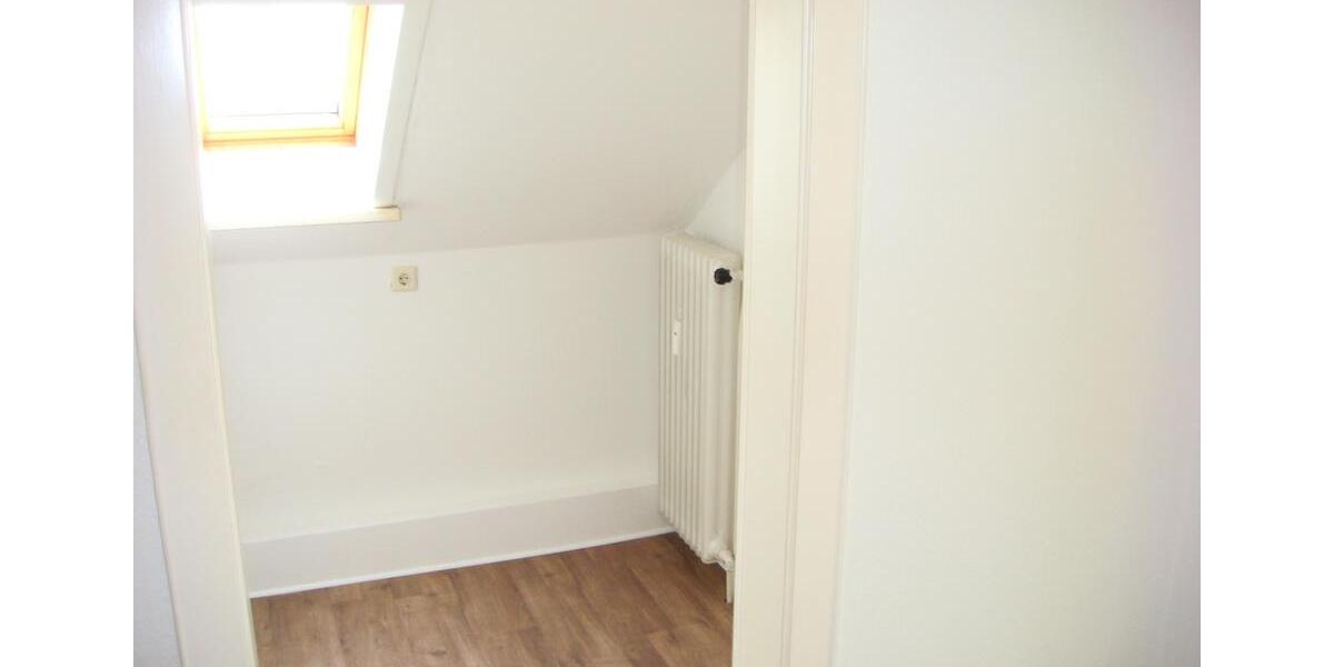 Dachgeschoßwohnung Uetze - 3 Zimmer, 80 m&sup2;, 545&euro; | Angebot:25825453