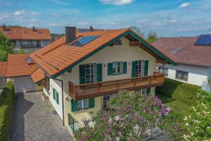 Haus zum Mieten in Saaldorf 1.800 € 207 m²