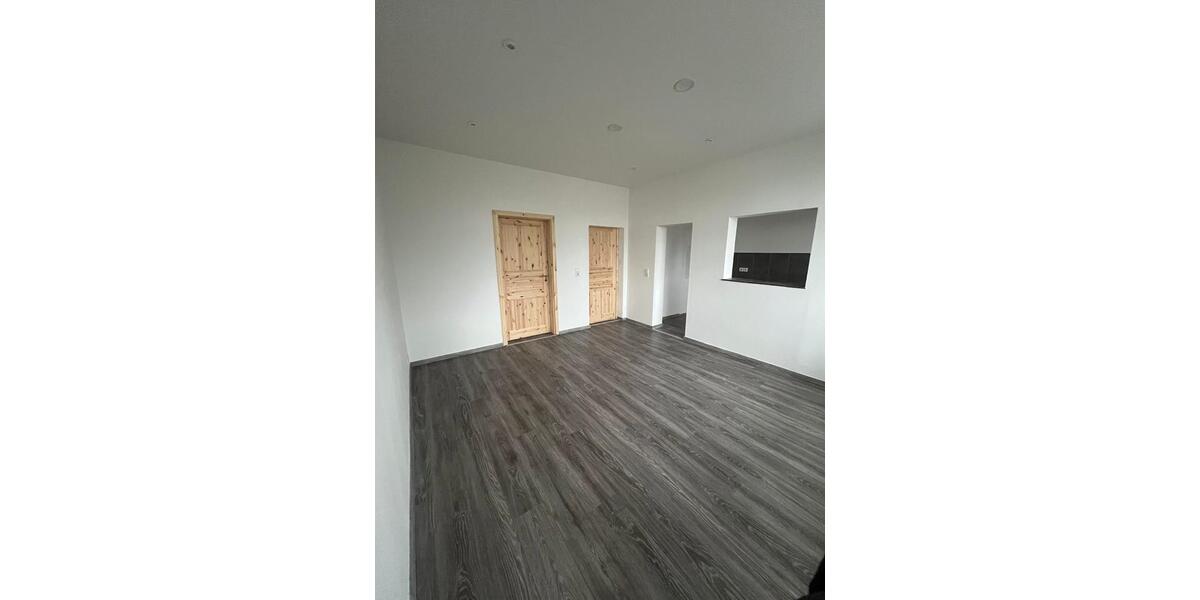 Etagenwohnung Burg - 5 Zimmer, 115 m&sup2;, 720&euro; | Angebot:23580596