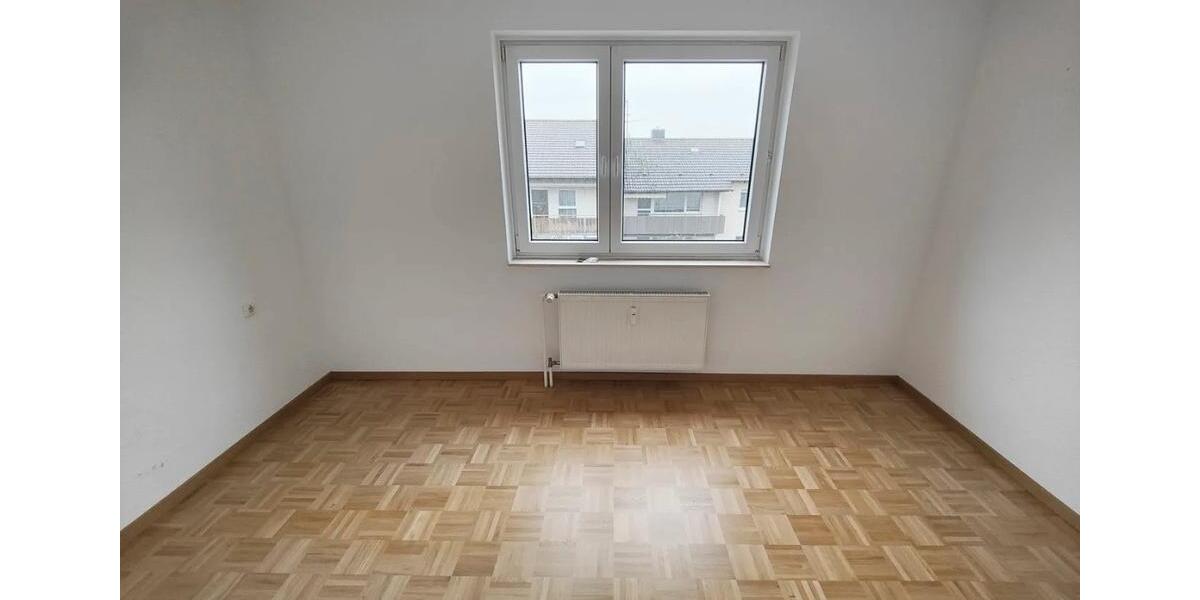 Etagenwohnung Schöneck - 3 Zimmer, 69 m&sup2;, 850&euro; | Angebot:24998461