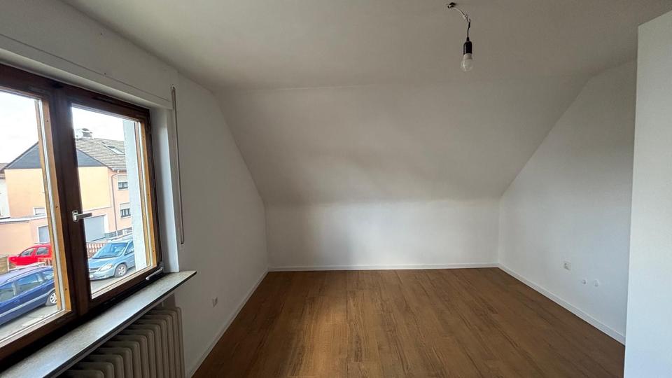 Dachgeschoßwohnung Roßdorf - 4 Zimmer, 106 m&sup2;, 1.430&euro; | Angebot:25950864