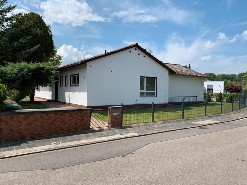 Haus Bungalow m. Garten in bevorzugter Lage