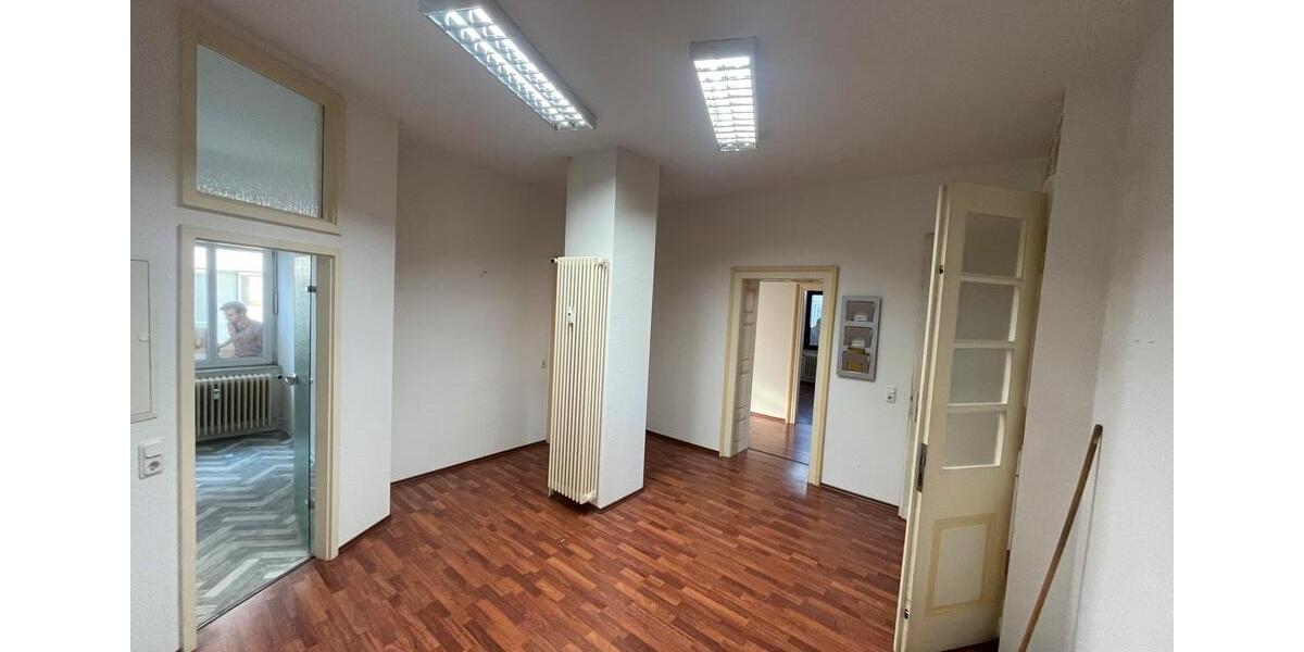 Etagenwohnung Sankt Wendel - 7 Zimmer, 134 m&sup2;, 900&euro; | Angebot:26532848