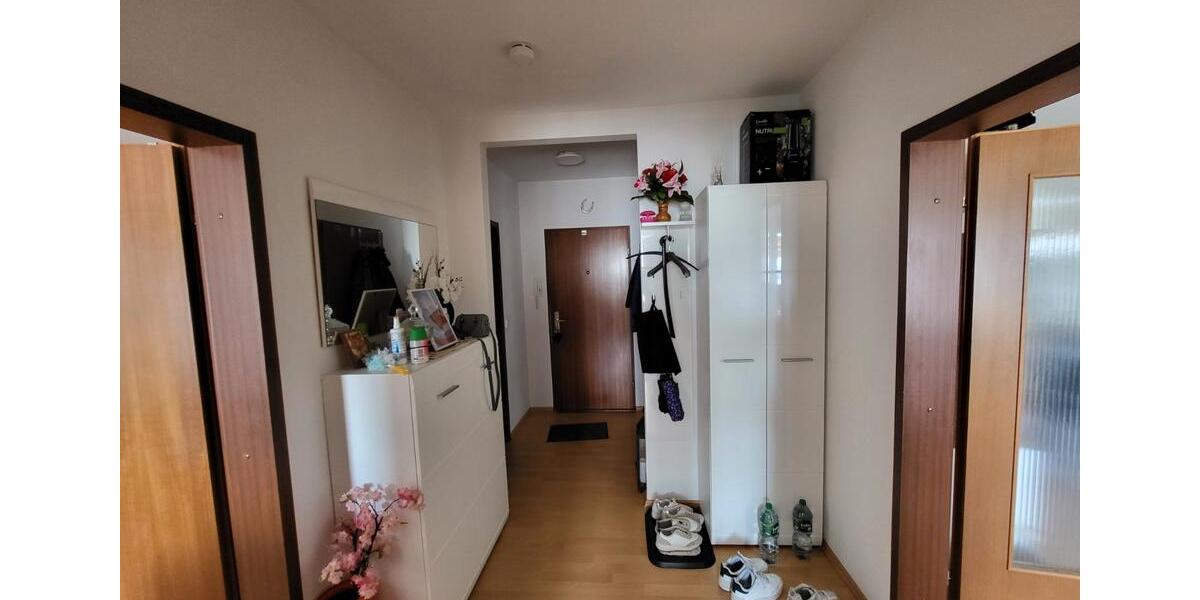 Etagenwohnung Wiesbaden Biebrich - 2 Zimmer, 69 m&sup2;, 950&euro; | Angebot:26689705