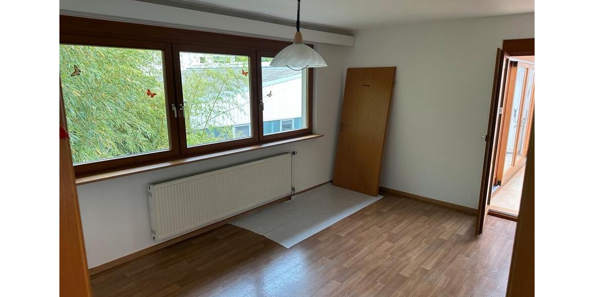 Hochparterre Weil am Rhein - 5 Zimmer, 120 m&sup2;, 500&euro; | Angebot:26681915