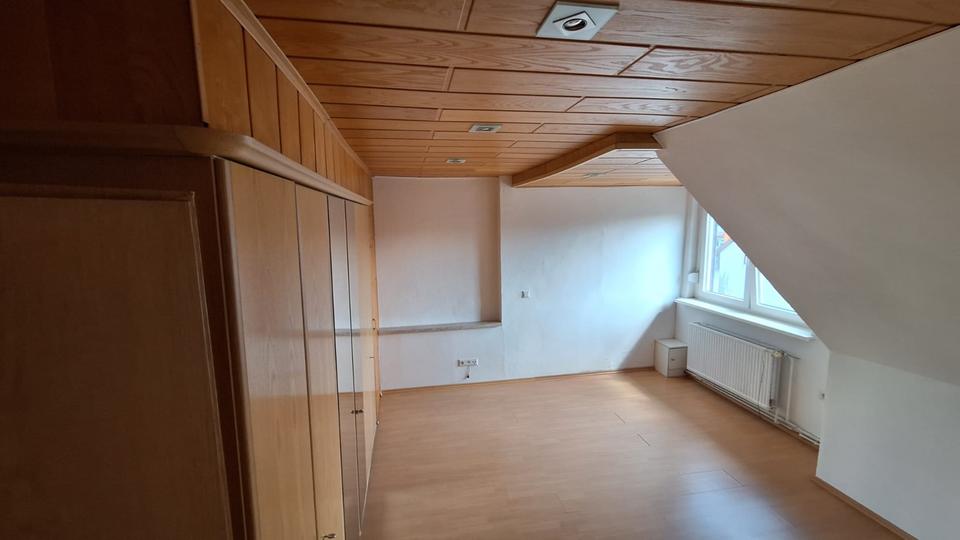 Etagenwohnung Kuhfelde - 3 Zimmer, 100 m&sup2;, 490&euro; | Angebot:23660038