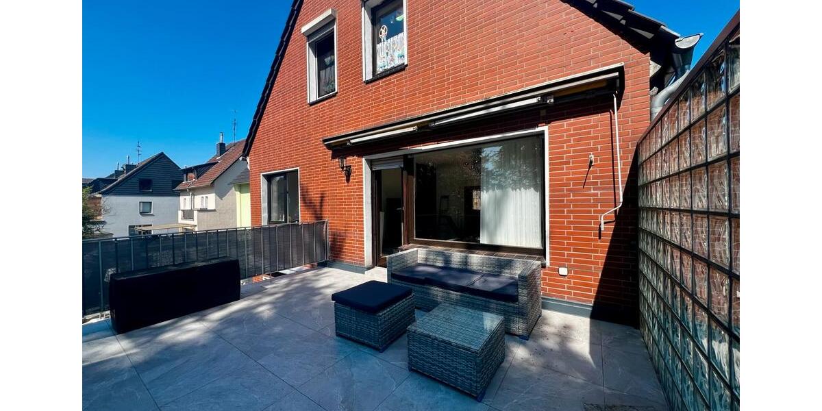Etagenwohnung Oberhausen - 3 Zimmer, 96 m&sup2;, 1.150&euro; | Angebot:26497334
