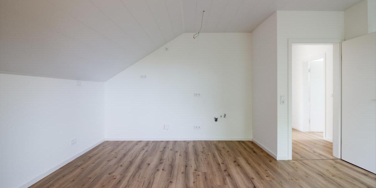Renovierte 3-Zimmer Wohnung in ruhiger Lage von Pellingen - Dachgeschoßwohnung Pellingen | Angebot:27225332