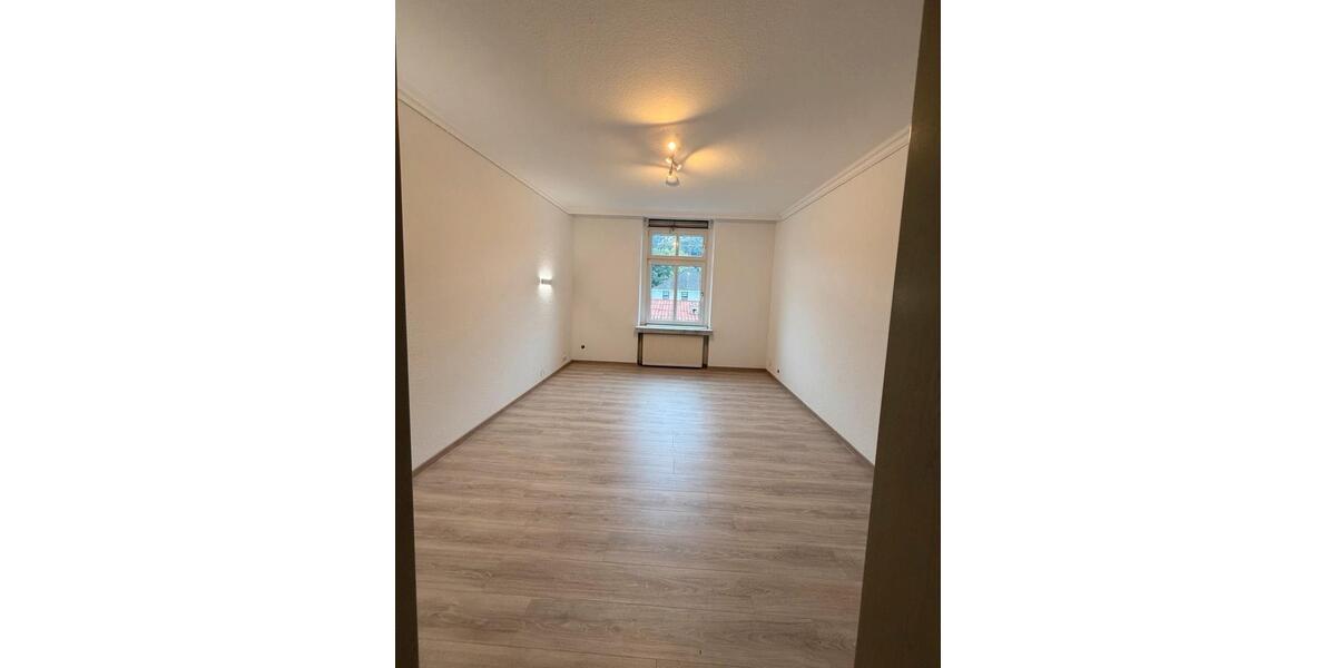 Renovierte 1,5-Zimmer-Wohnung teilmöbliert 1 zimmer